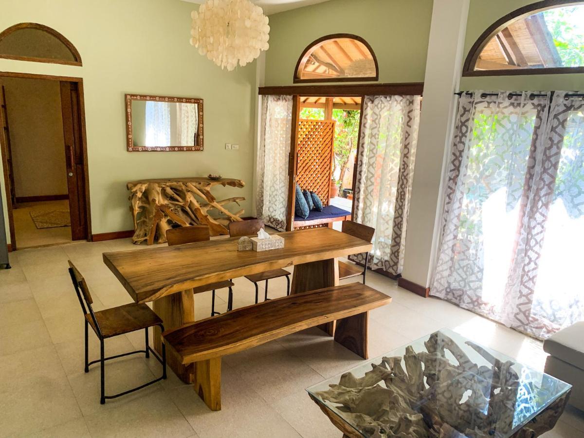 Soraya Yoga Wellness Center Hotel Gili Trawangan Exterior photo