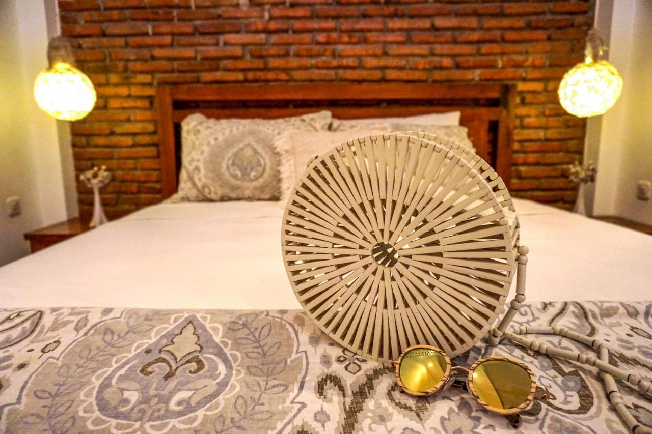 Soraya Yoga Wellness Center Hotel Gili Trawangan Exterior photo