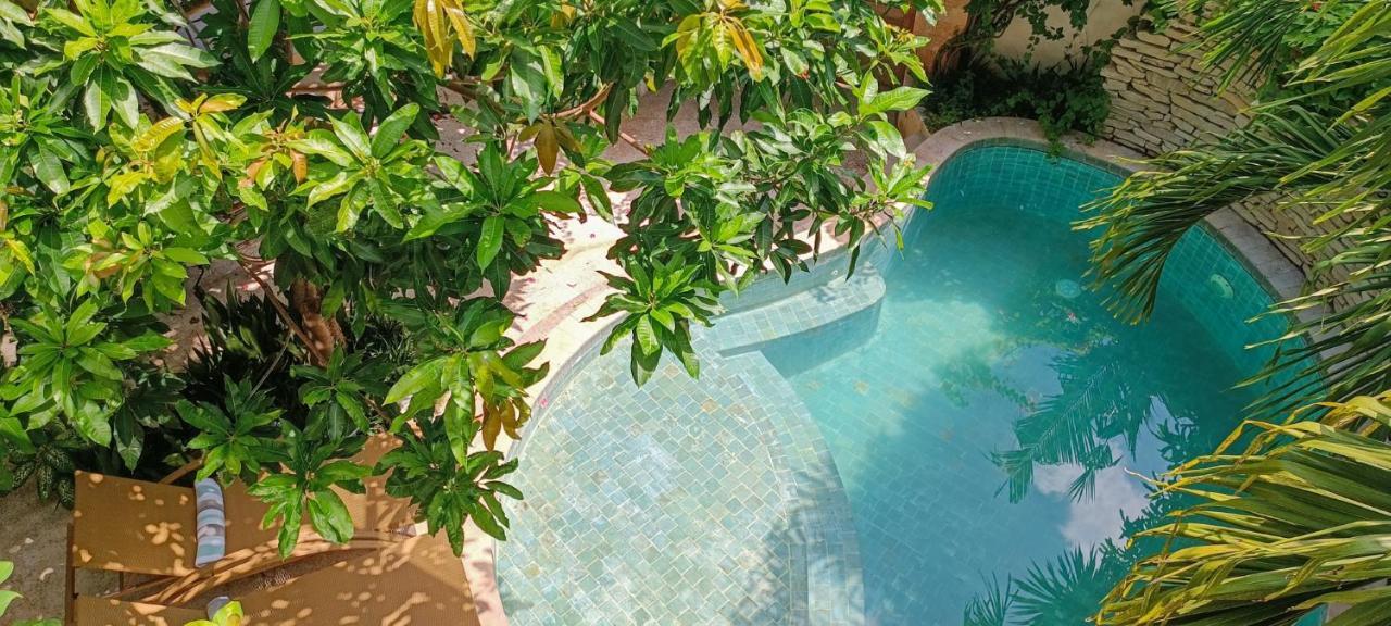 Soraya Yoga Wellness Center Hotel Gili Trawangan Exterior photo