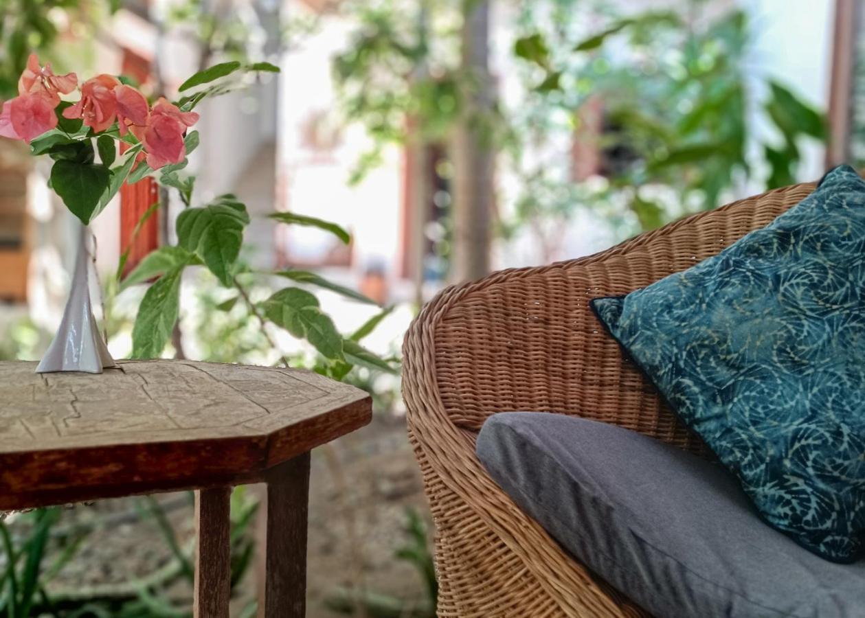 Soraya Yoga Wellness Center Hotel Gili Trawangan Exterior photo